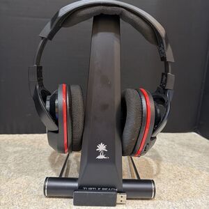 Turtle Beach  450 Wireless Gaming Headset with mic and stand- no charger-tested
